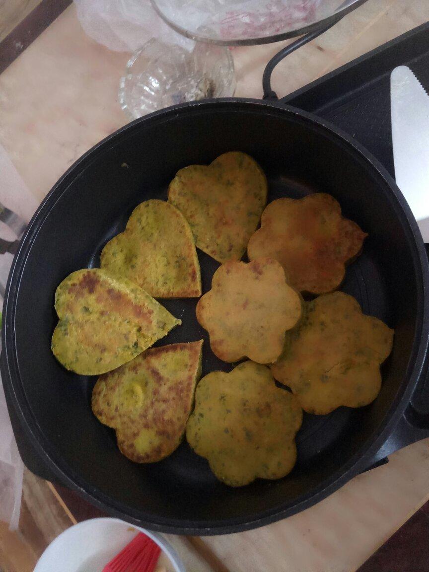 玉米粉蔬菜饼