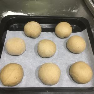 熔岩芝士&尊乐烤肠面包的做法 步骤11