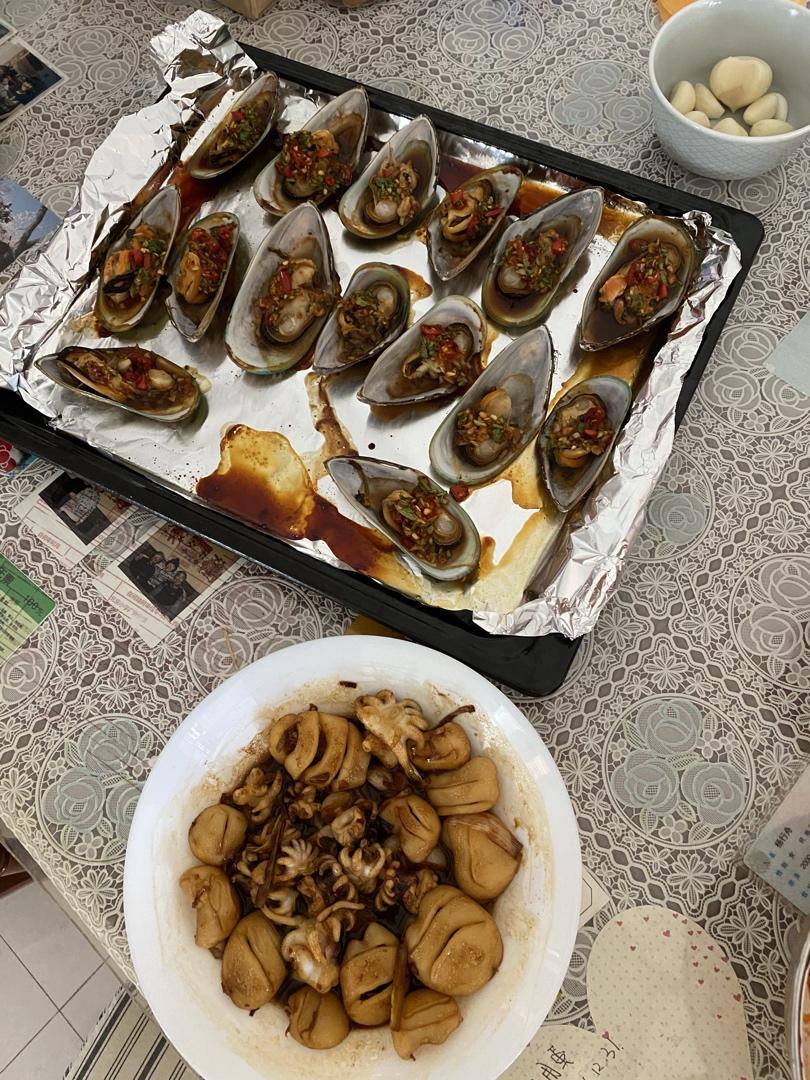 蒜蓉辣烤青口贝