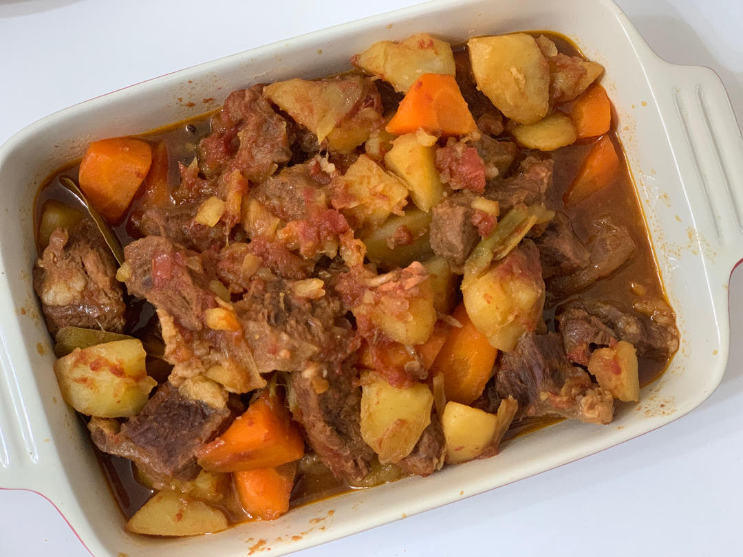 胡萝卜炖牛肋条【5-6月北鼎珐琅锅食谱】