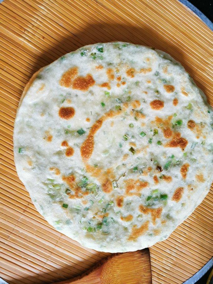 葱花大饼、蓬松柔软又简单的大葱烙饼