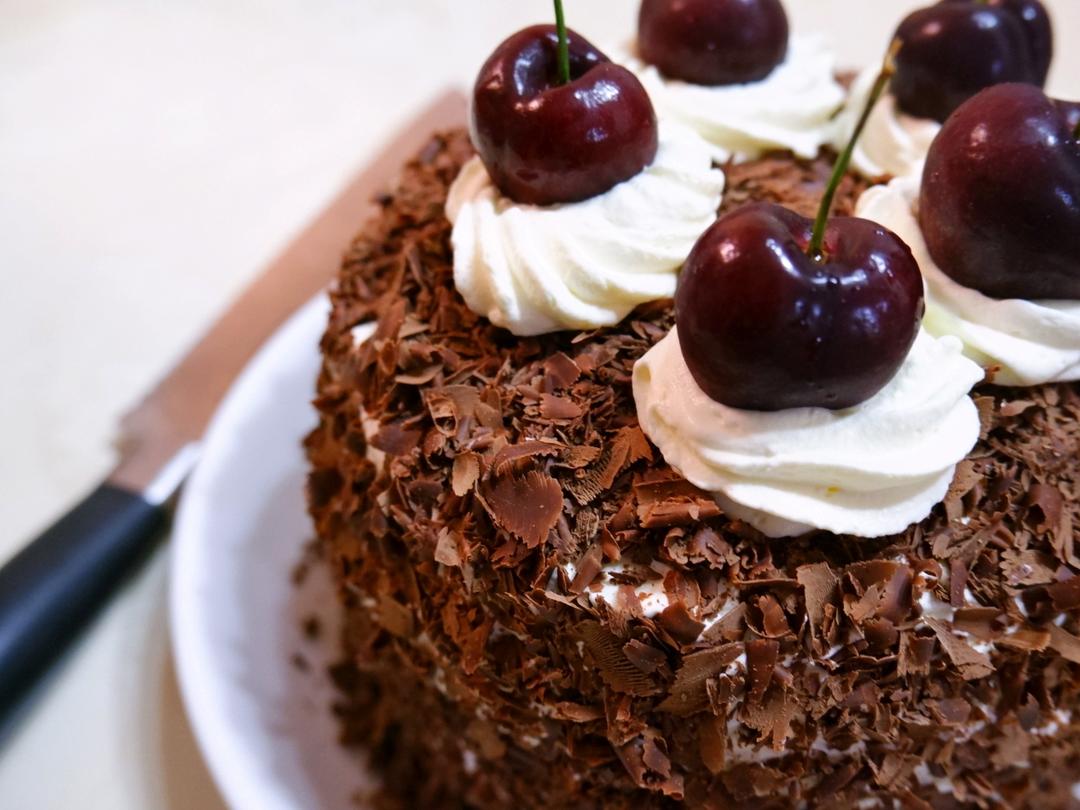 黑森林蛋糕：樱桃酒是她的灵魂