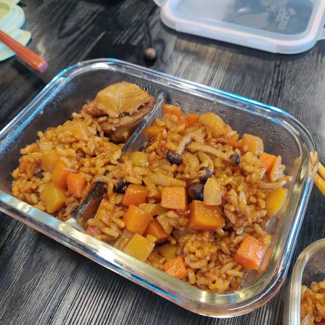 电饭锅排骨土豆焖饭