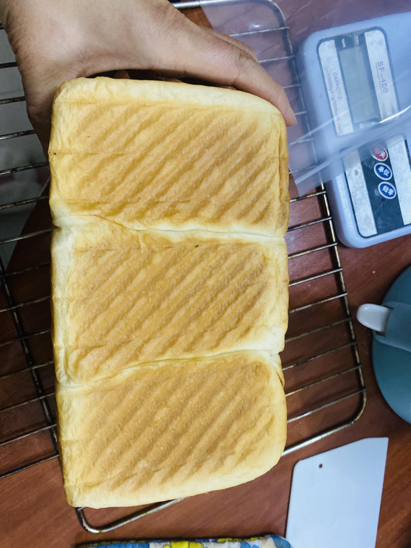 软到拿不起来的生吐司