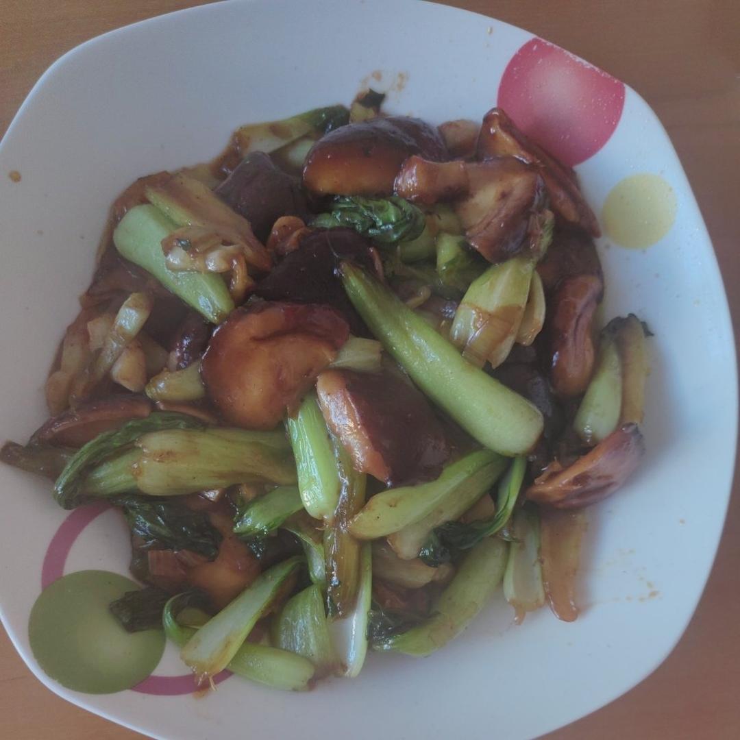 简易版香菇扒油菜