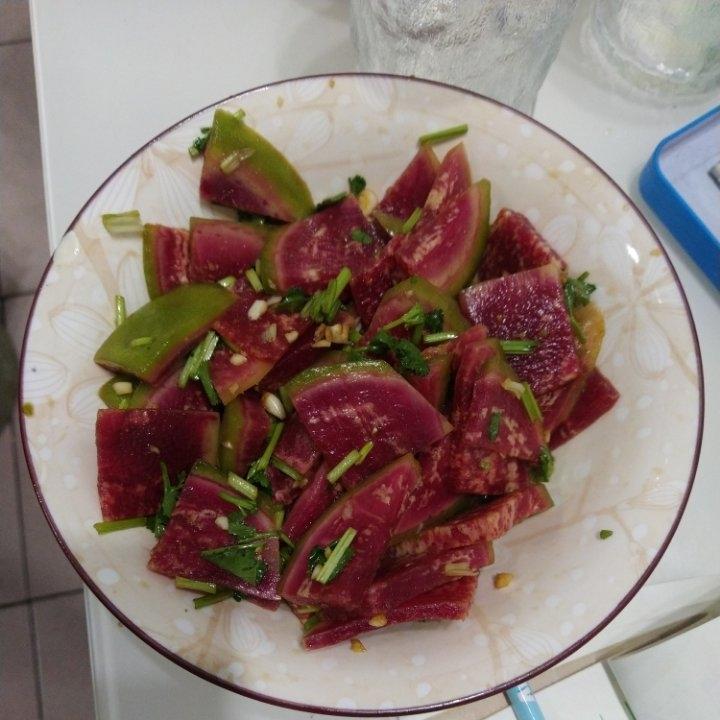 凉拌萝卜皮（心里美萝不）