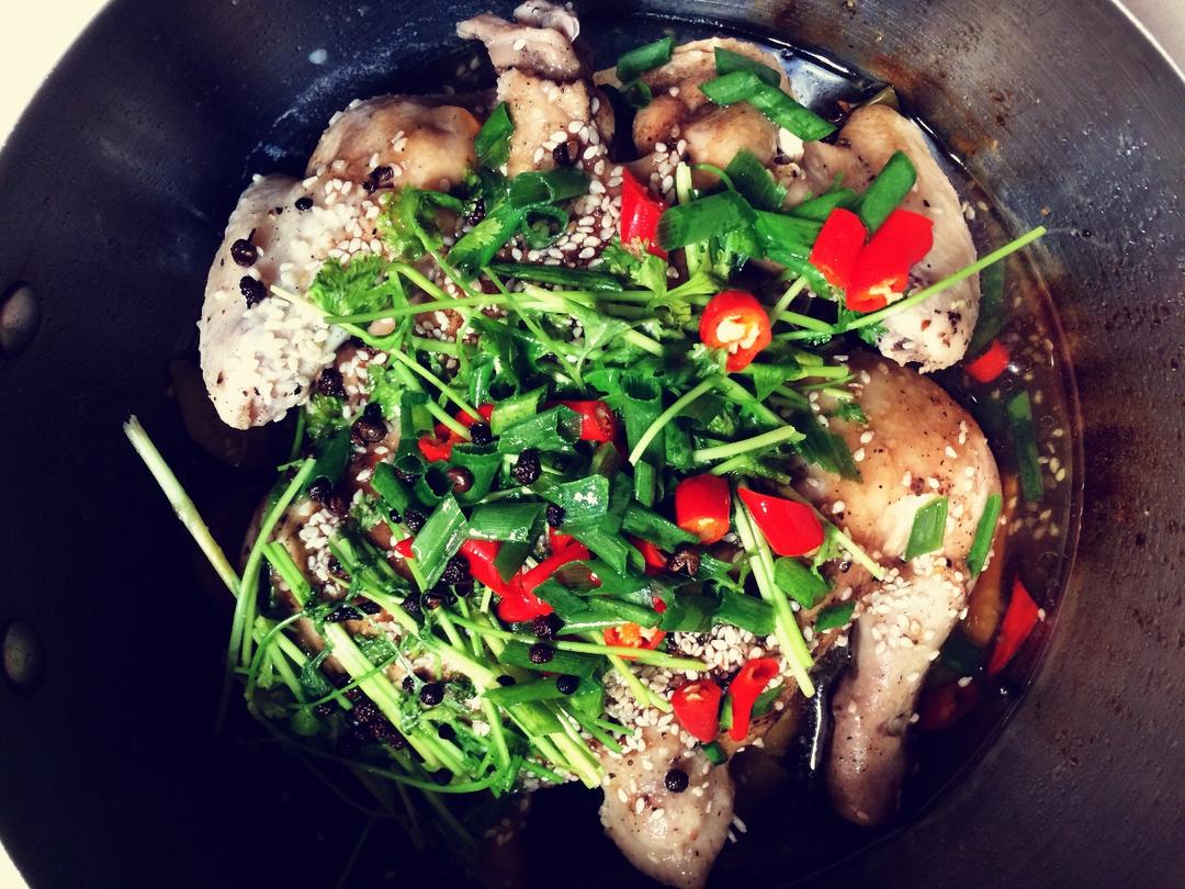 无水葱油童子鸡一一转自微博菜谱（Le Creuset铸铁炖锅）