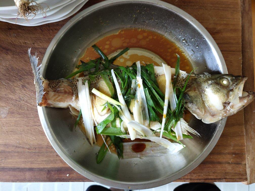 清蒸鲈鱼