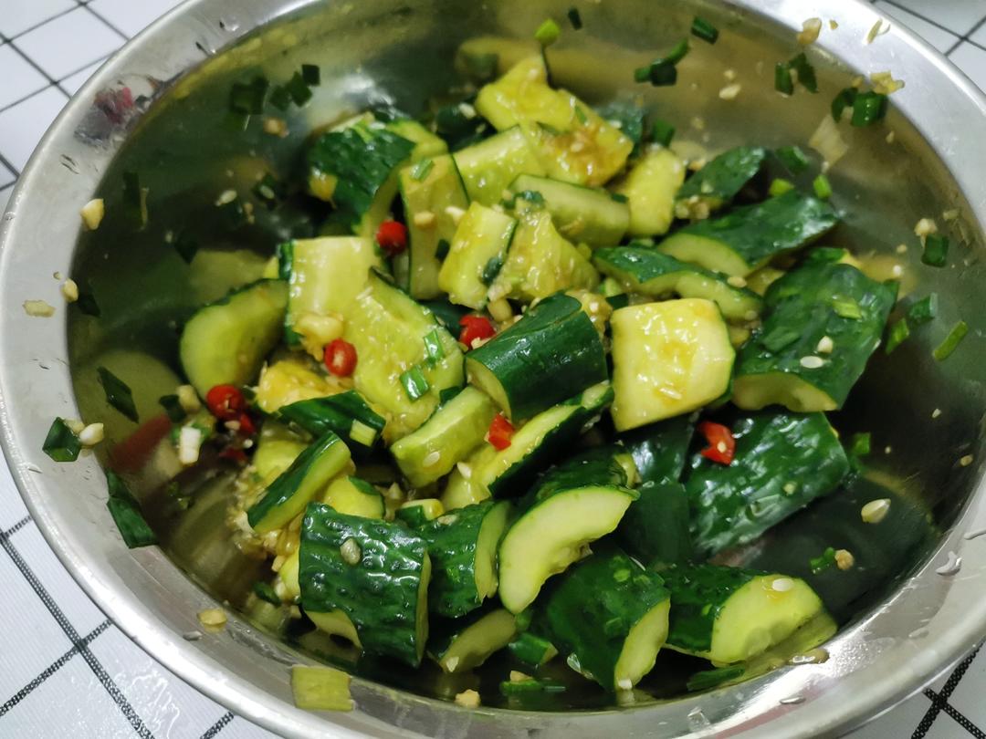 赞不绝口拍黄瓜🥒