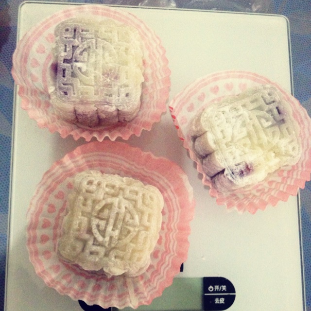 冰皮豆沙月饼