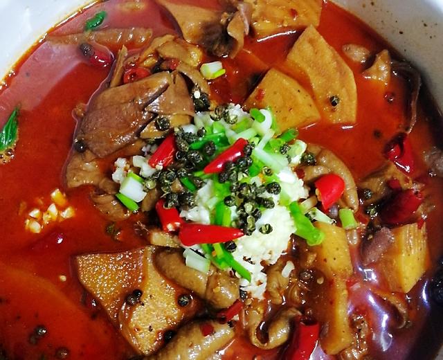 超下饭的水煮肥肠的做法