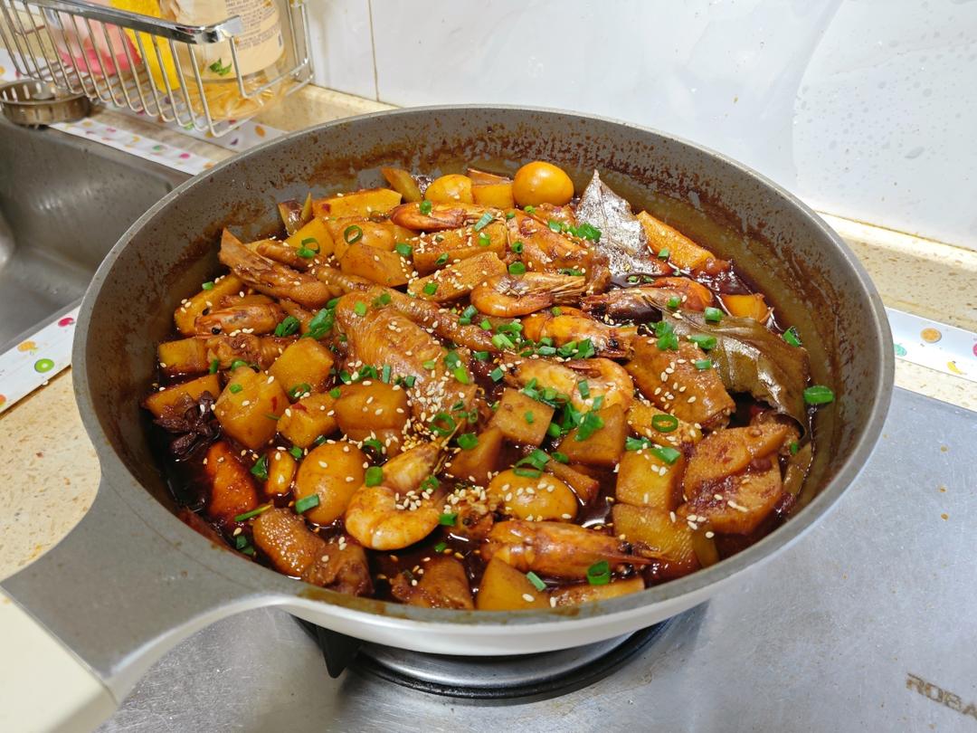 复刻某胖子158鸡爪煲，在家做要花多少