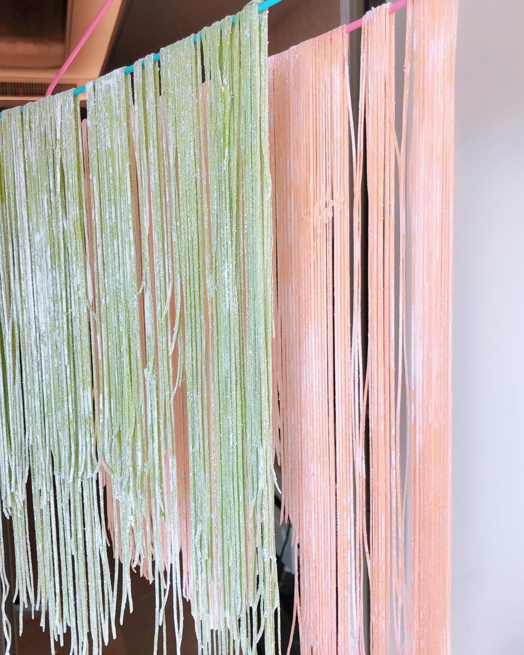 自制彩色手工面条/挂面
