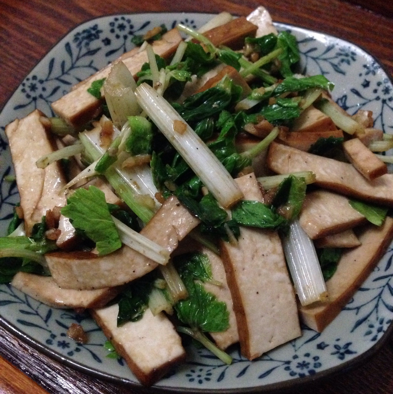 芹菜炒香干