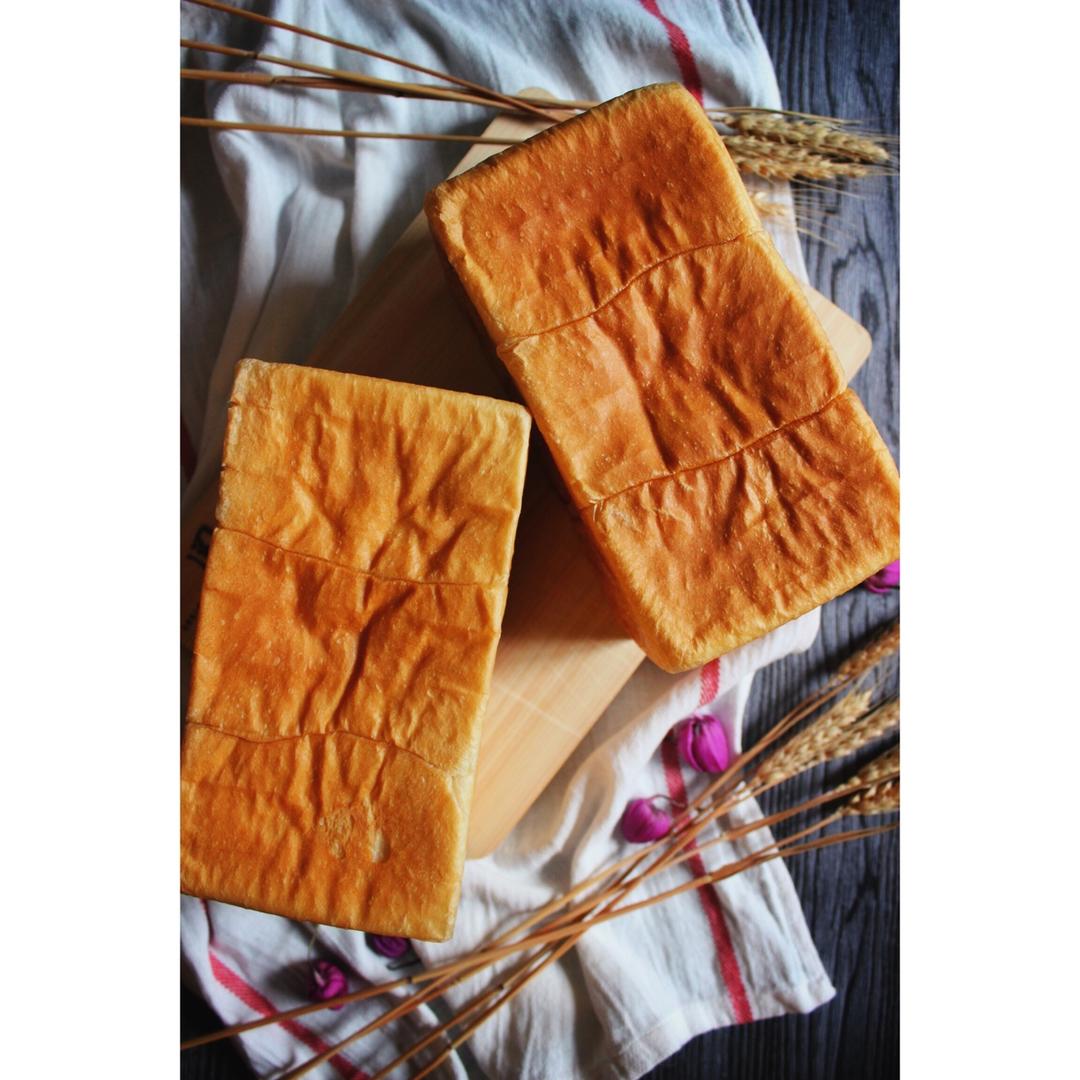 天然酵母胚芽鲜奶吐司