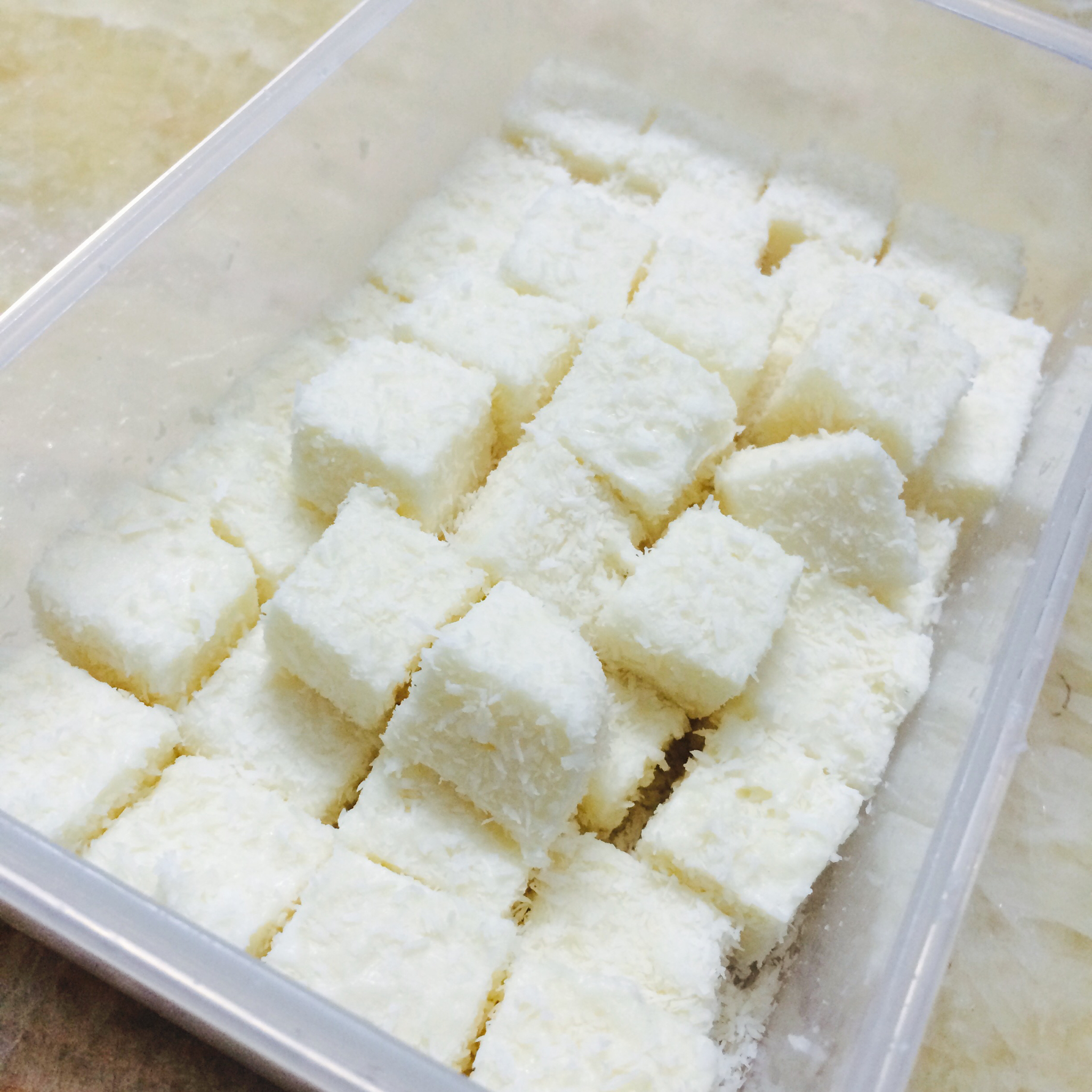 完胜85度C牛奶椰丝小方