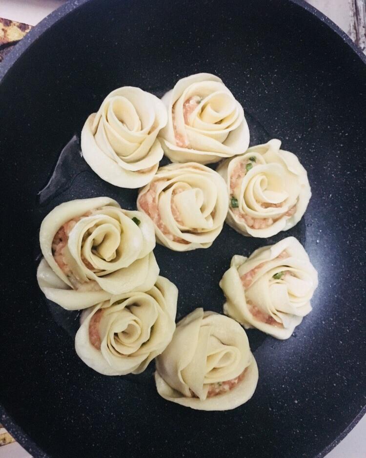 玫瑰花饺子