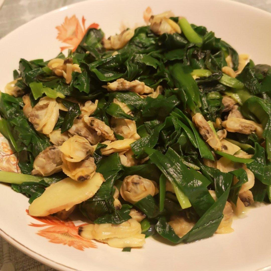 韭菜苔炒蚬子肉（快手菜）