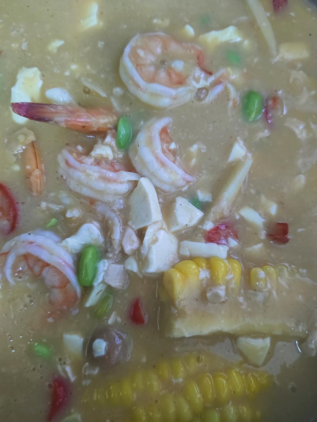 鲜掉眉毛！咸蛋黄鲜虾豆腐｜天冷煮一锅，暖胃又舒心