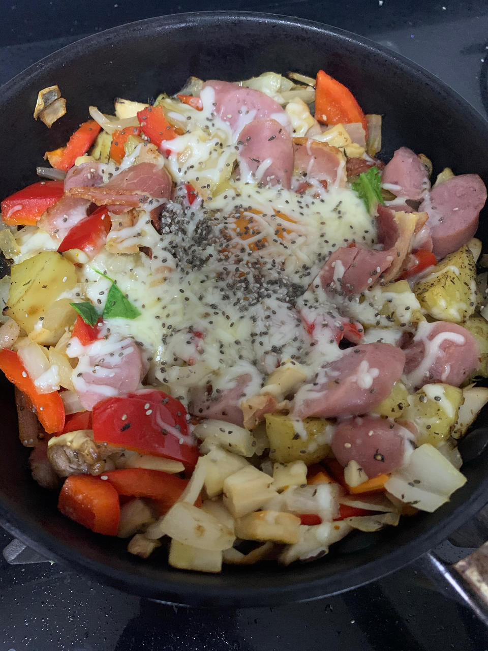 简单又好吃的经典美式早餐 Bacon & Egg Skillet