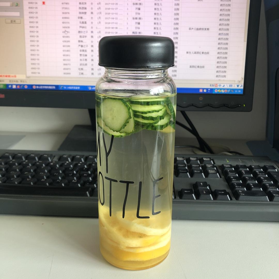 黄瓜柠檬水