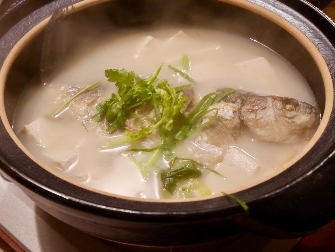 鲫鱼豆腐汤