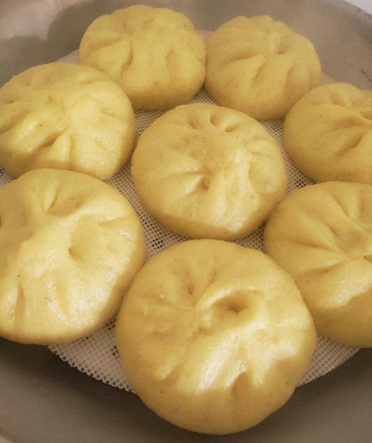 松软多汁的肉包子