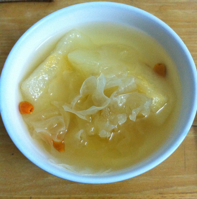 冰糖雪梨银耳汤