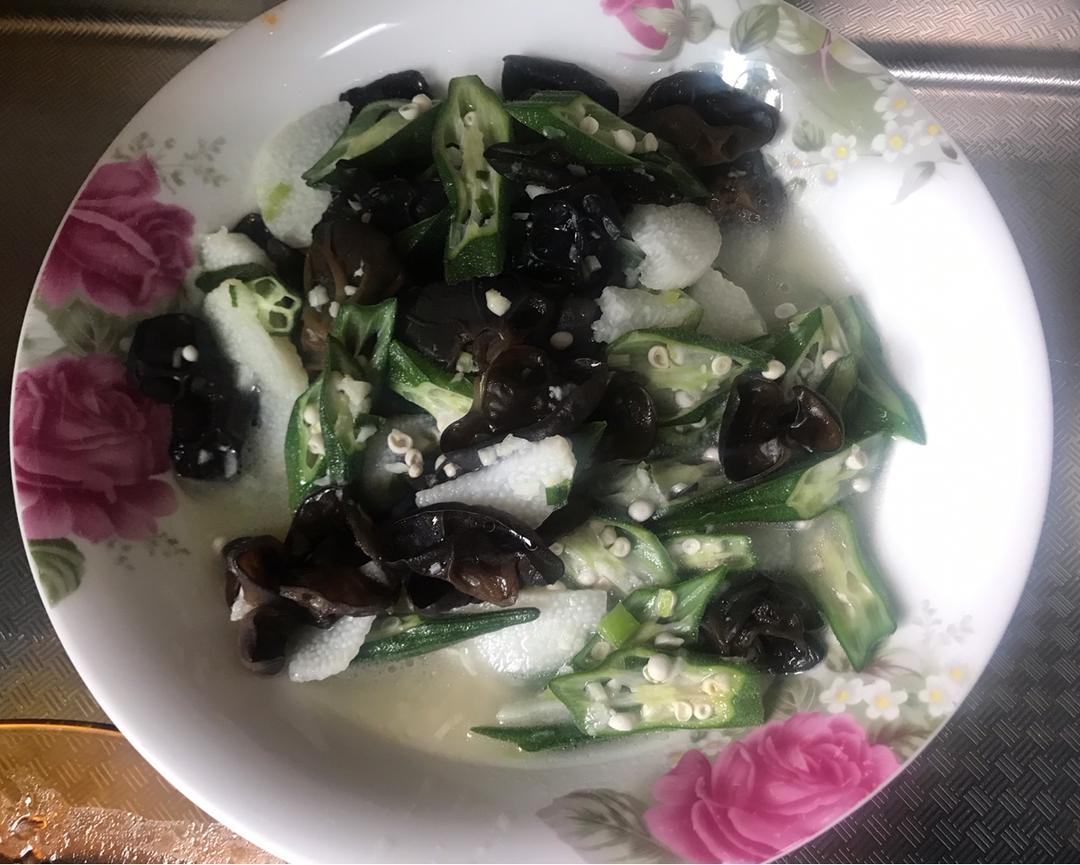 秋葵木耳炒山药