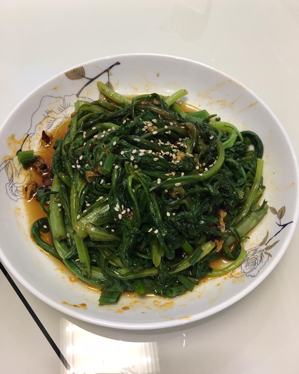 凉拌菠菜