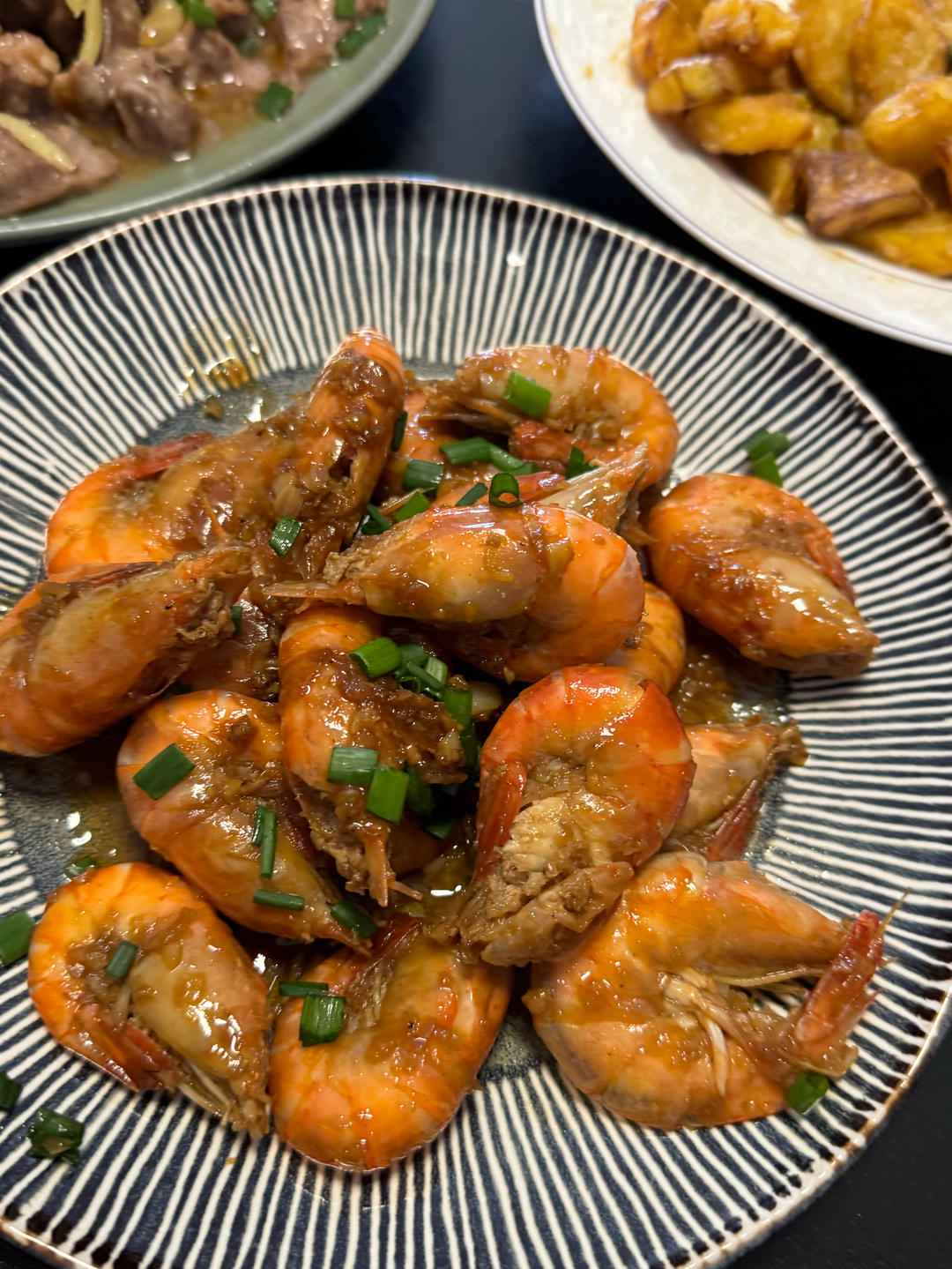 吮指蒜蓉啤酒罗氏虾