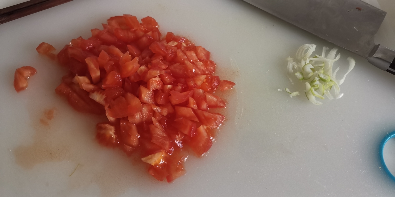 五分钟搞定西红柿鸡蛋汤的做法 步骤1