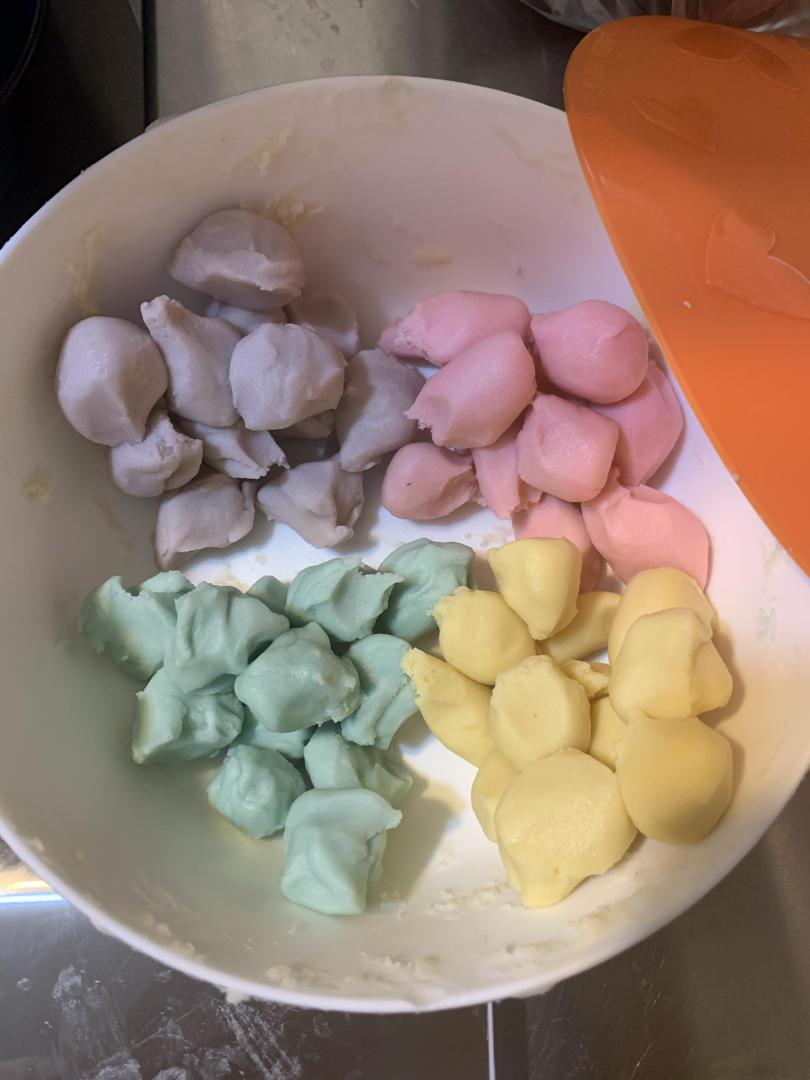 🌈免揉，免松弛，超高颜值小马宝莉彩虹蛋黄酥（含详细操作视频）