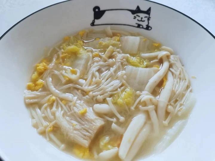 厨师长教你：“香菇白菜汤”的家常做法，简单易学营养美味