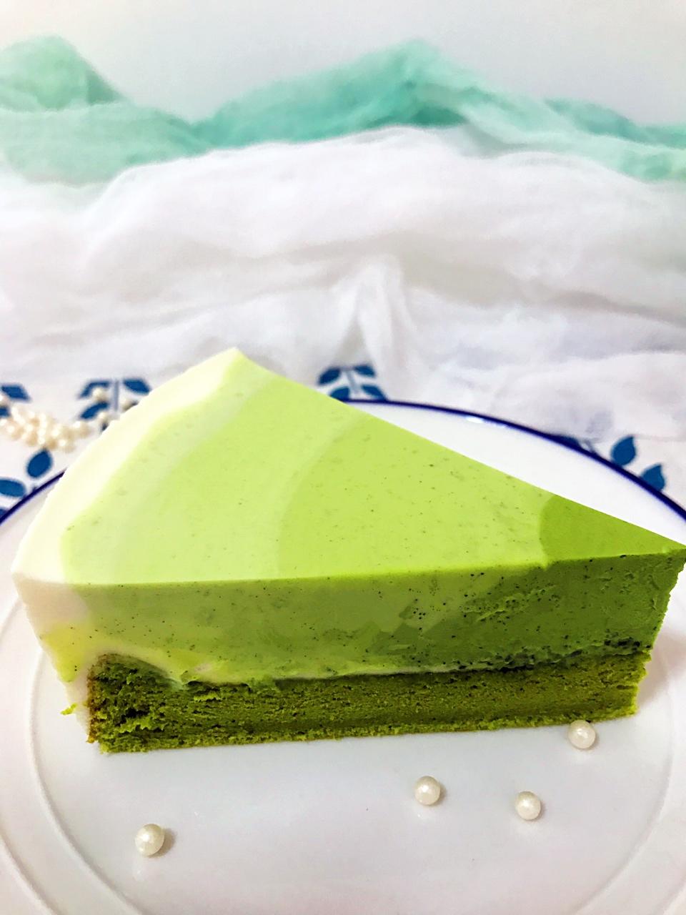 渐变抹茶慕斯蛋糕：我Amanda带着既美又作的抹茶甜点又来了！【曼食慢语】