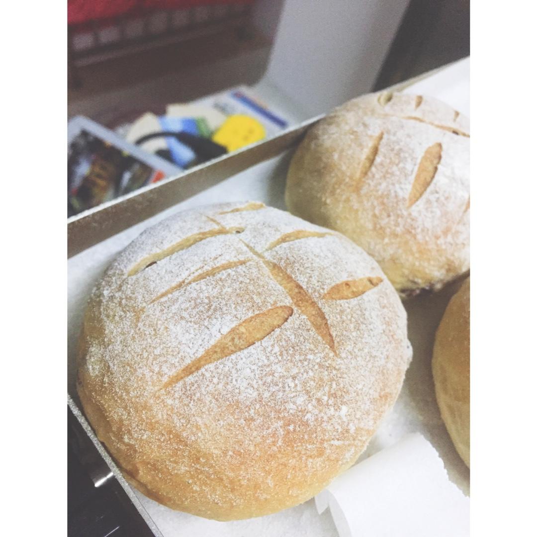 红枣胚芽软欧---负担小小的面包