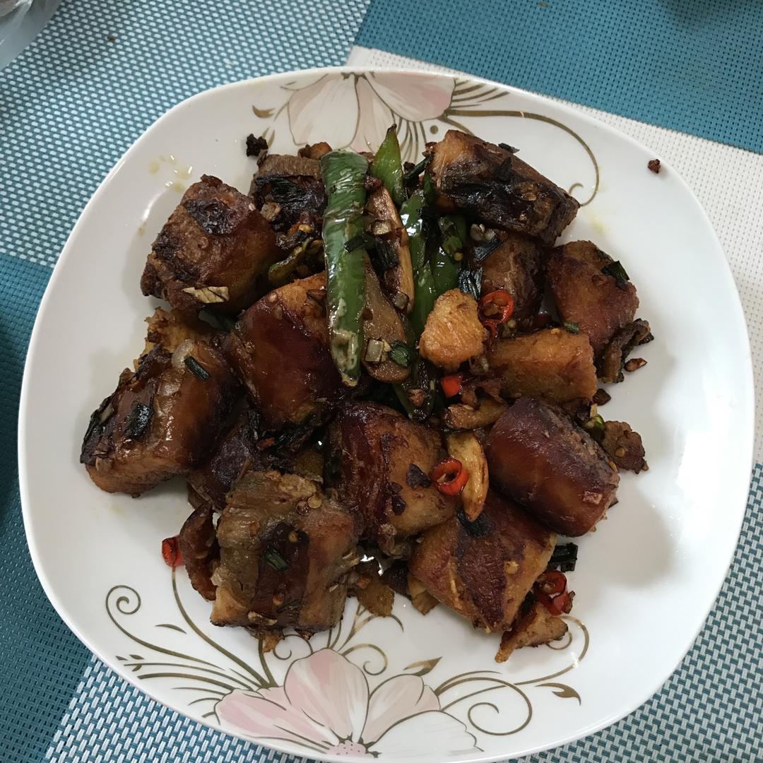红烧咸鱼