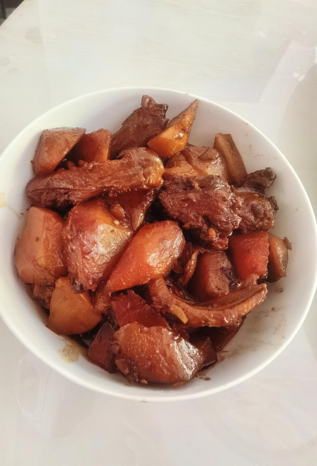 传统正宗的啤酒鸭配方和做法，鲜嫩香浓，只需炒千万不要焯水