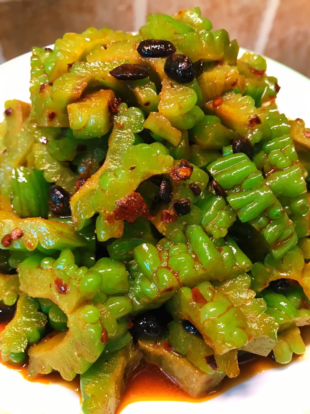 怪味儿苦瓜「爽口多汁不苦版」的做法