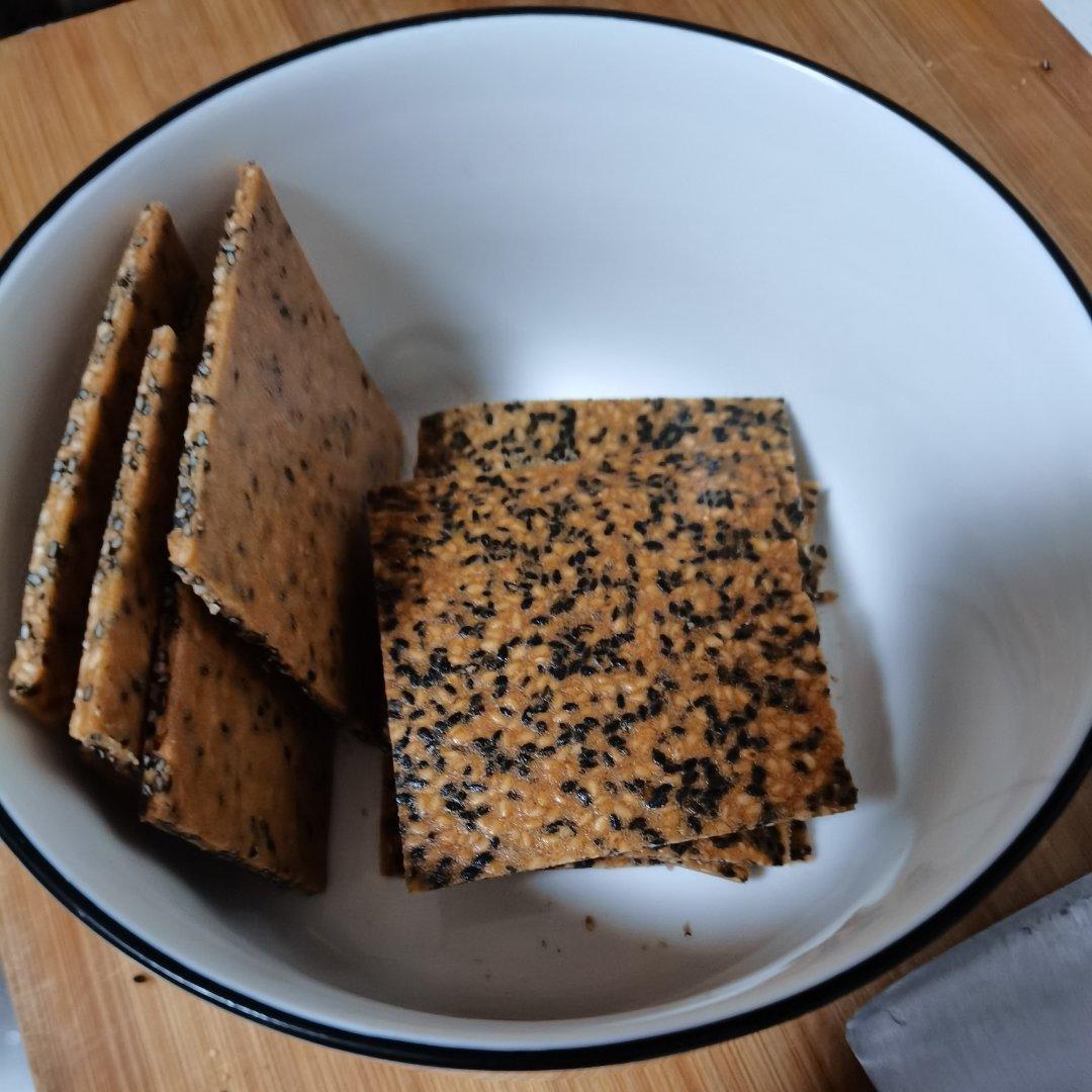 芝麻薄脆饼干，一步操作，超级简单