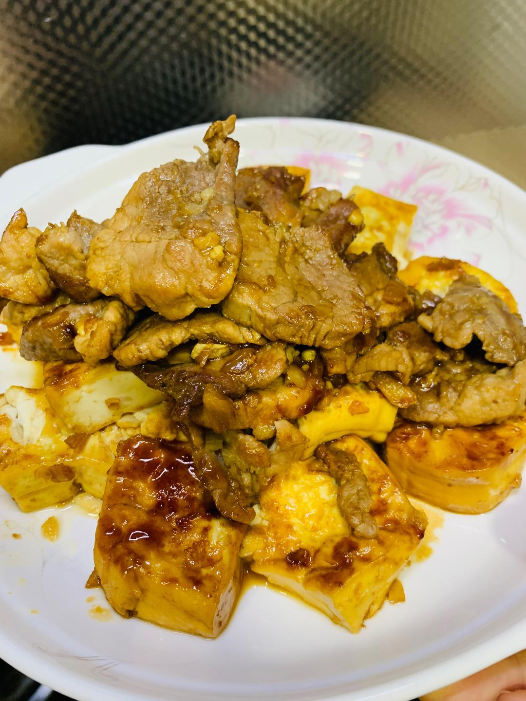 爆香蒜蓉水晶肉黄金豆腐