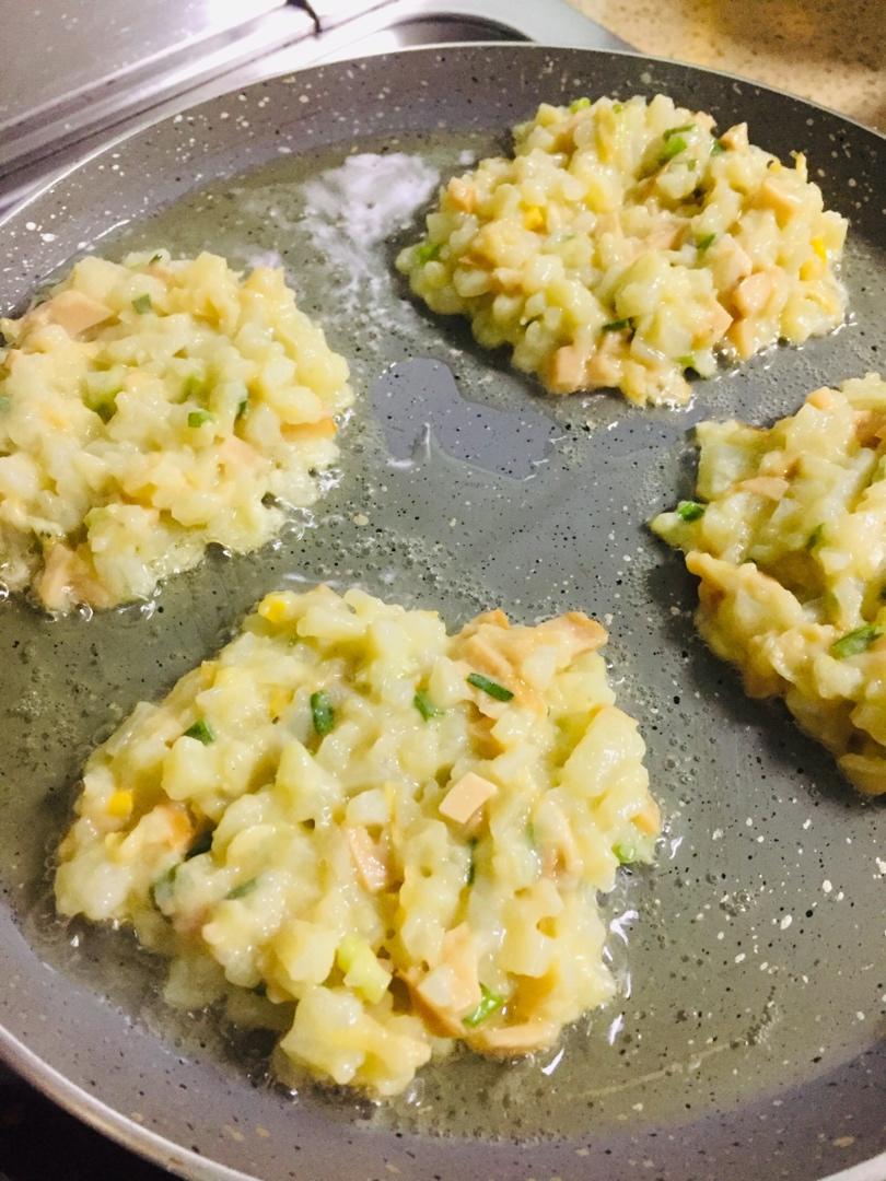 鸡蛋土豆饼