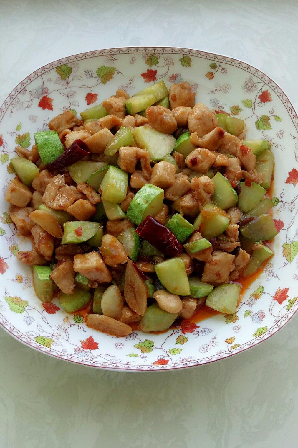 【中餐厅】亮大厨教做宫保鸡丁『多图详解』