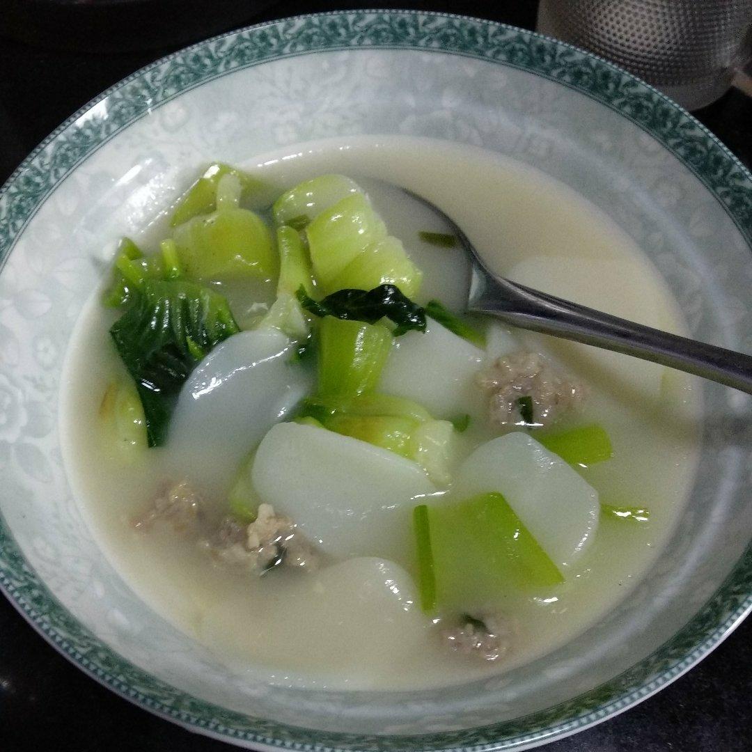 家的味道：青菜肉丝年糕汤