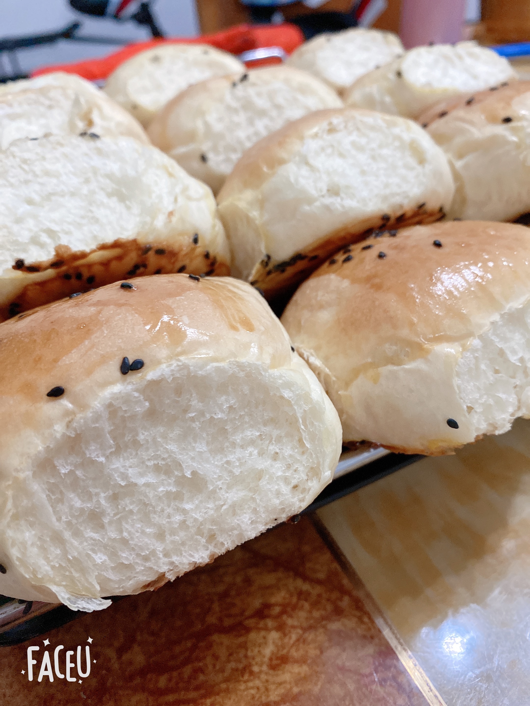 能让老公点赞实属不易的：毛坯汉堡包、小面包、早餐包）的做法 步骤20
