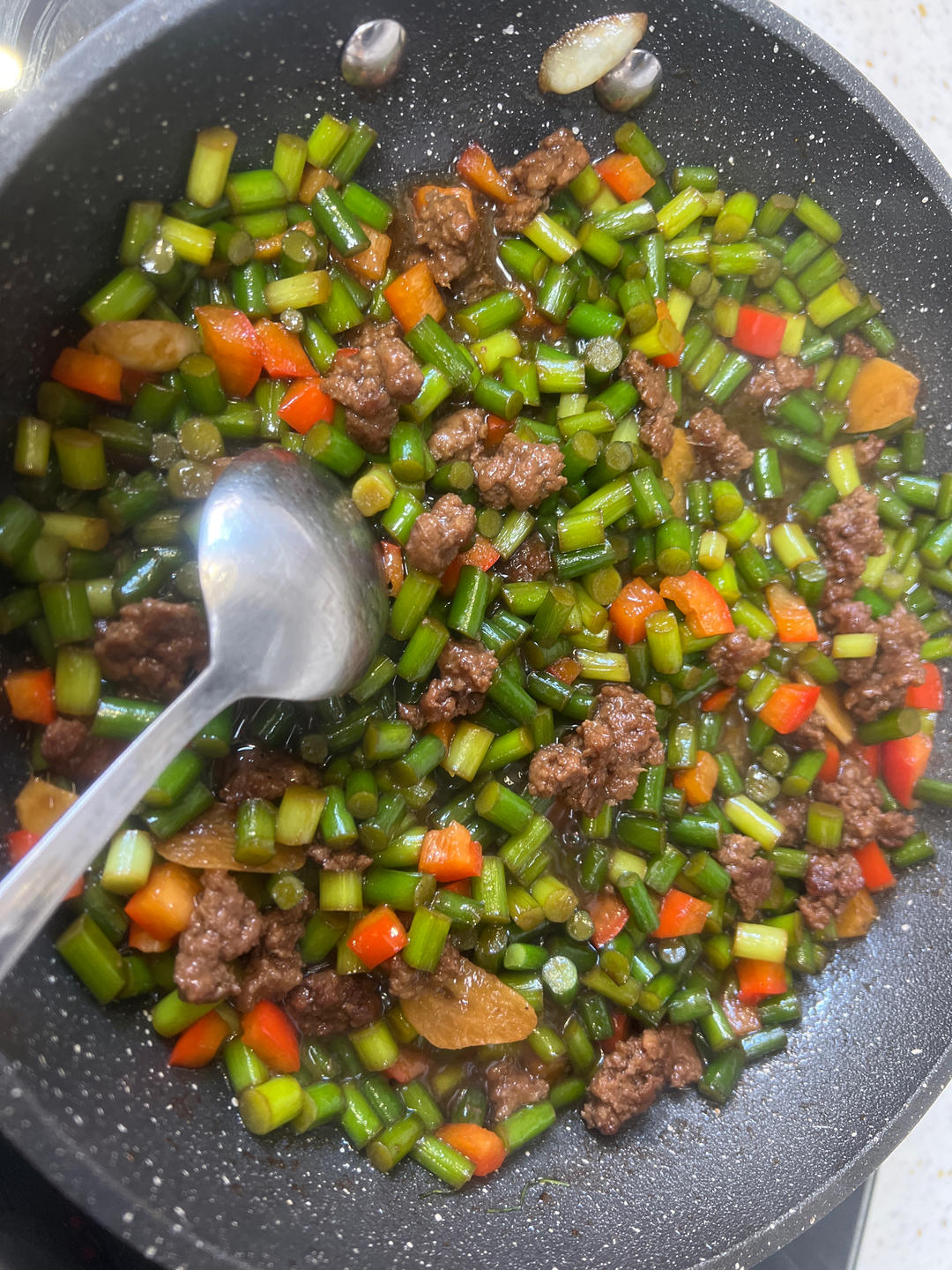 蒜苔炒肉末，三碗米饭都不够吃