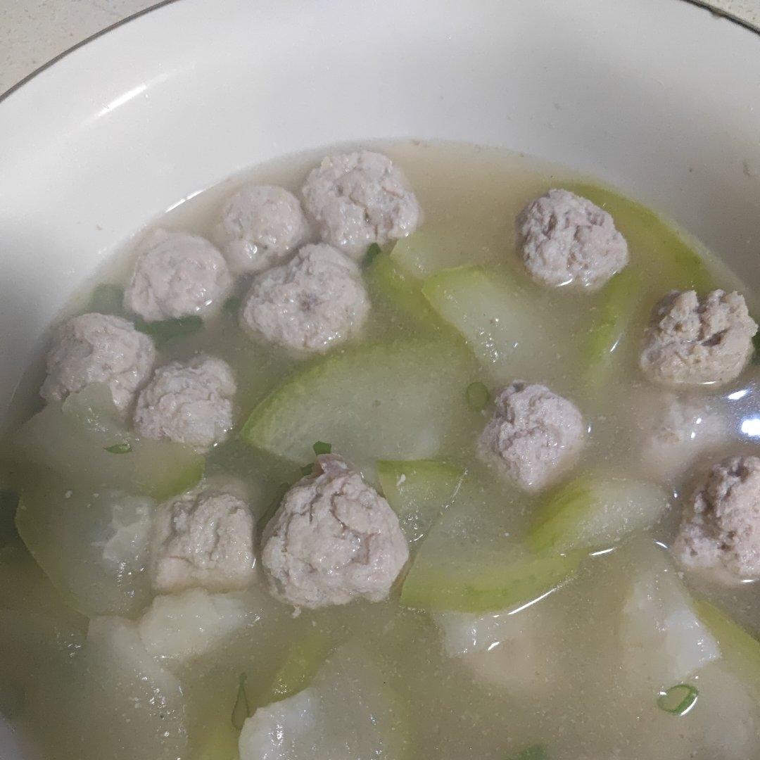 巨鲜美的冬瓜丸子汤