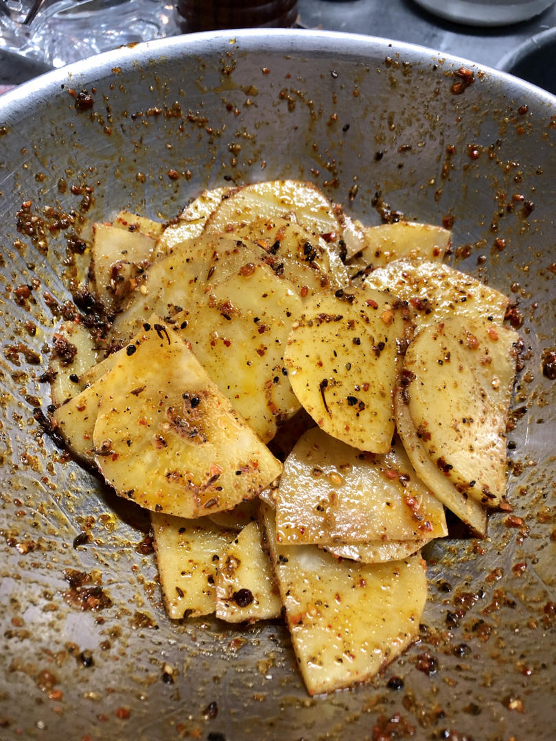 兰州风味麻辣土豆片（又名：通渭路土豆片、马三洋芋片）