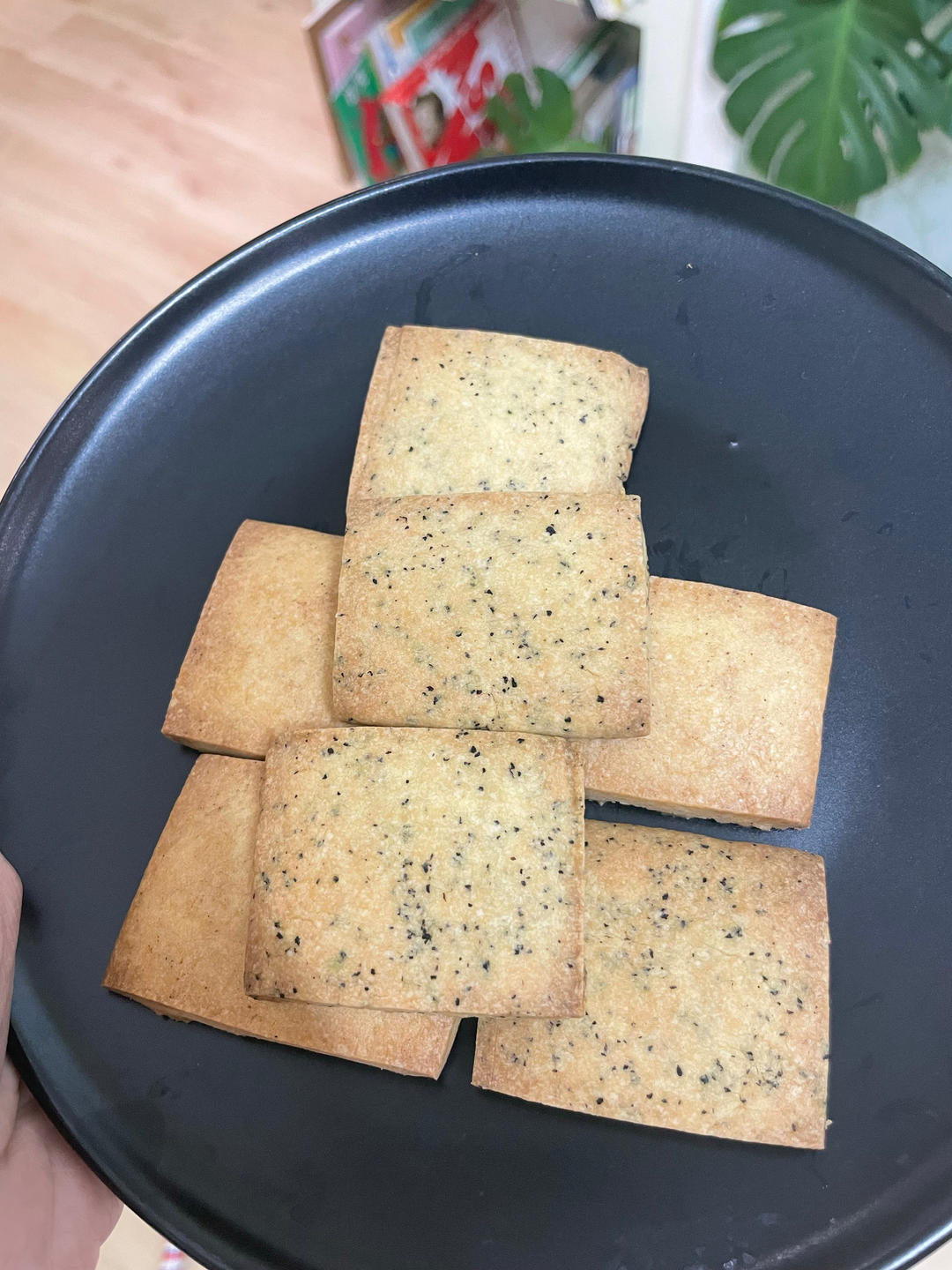 比炼乳小方好吃百倍的方块饼干