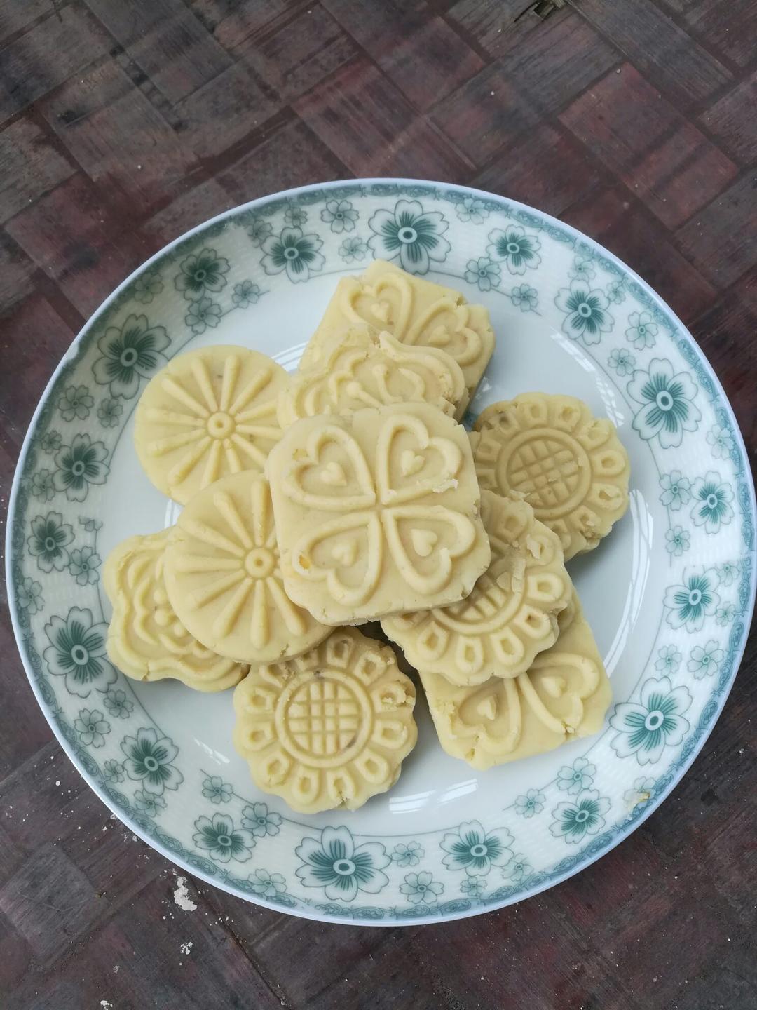 古法绿豆糕，淡淡的豆香，是儿时最初的美味